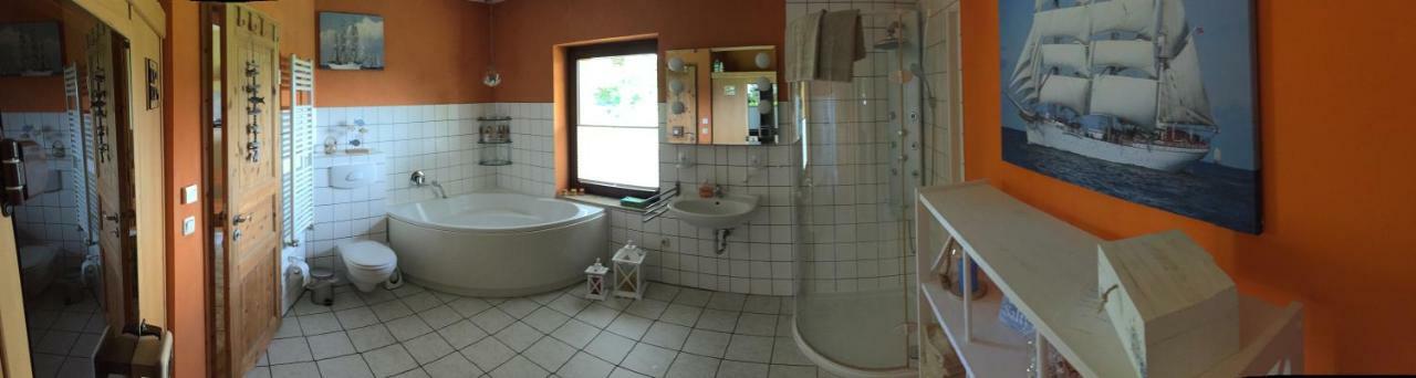Ferienwohnungen "Weitblick" Und "Schwalbennest" Lodmannshagen エクステリア 写真